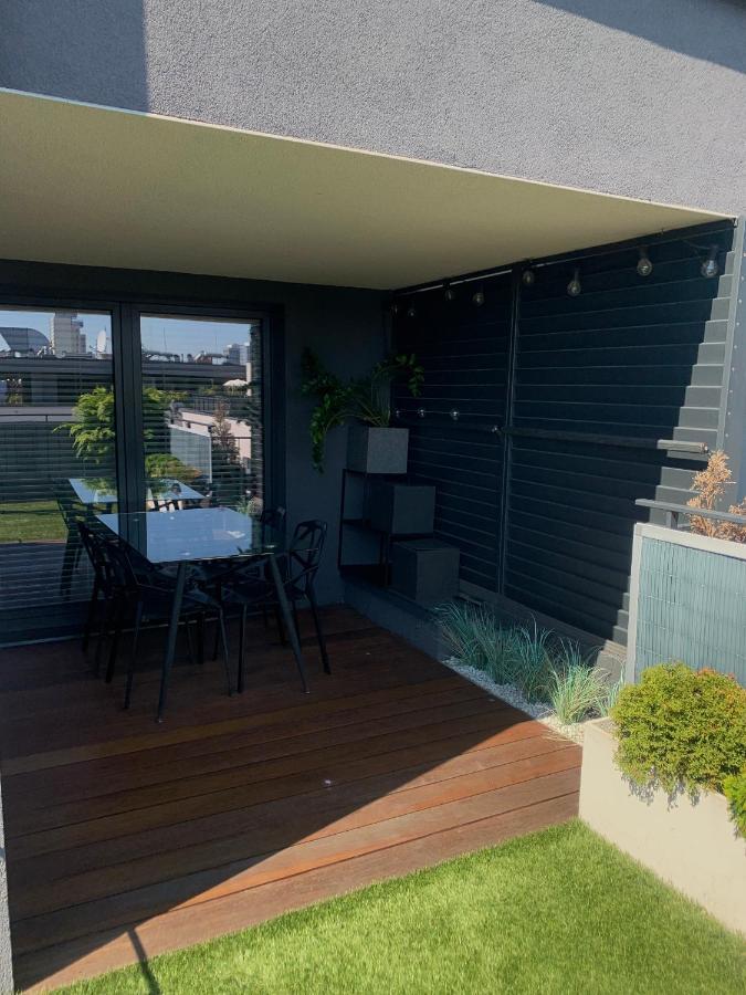 Ekskluzywny Penthouse Z Ogrodem W Centrum Lodzi 외부 사진