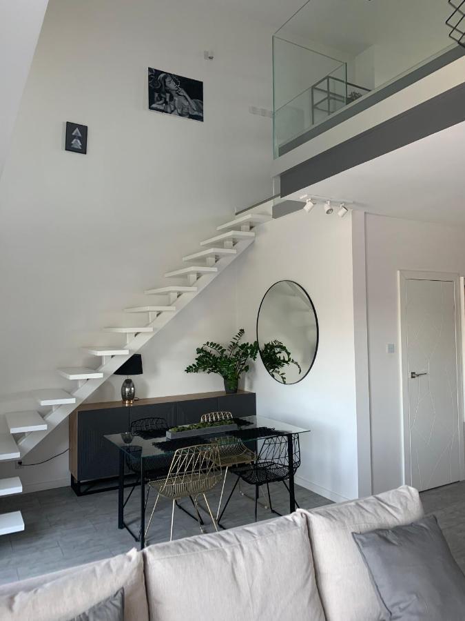 Ekskluzywny Penthouse Z Ogrodem W Centrum Lodzi 외부 사진