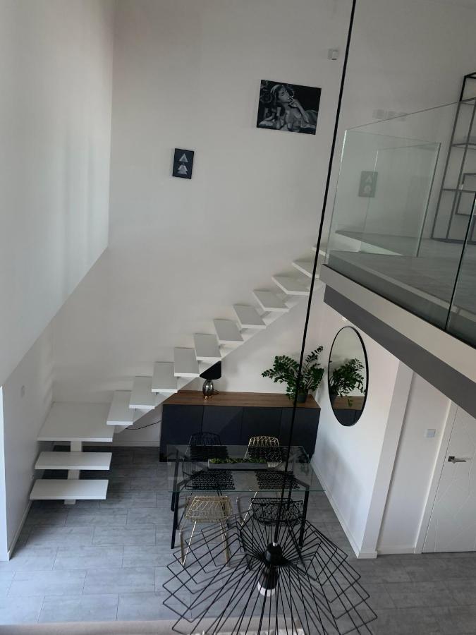 Ekskluzywny Penthouse Z Ogrodem W Centrum Lodzi 외부 사진