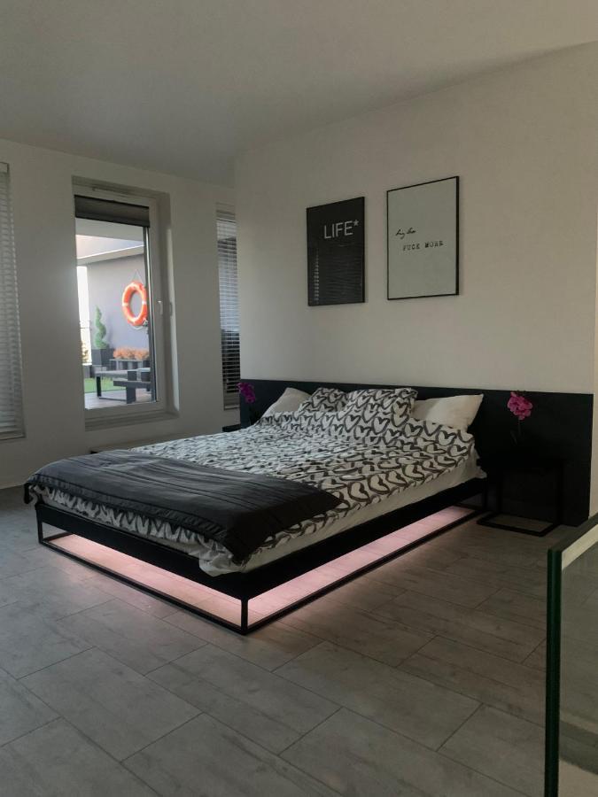 Ekskluzywny Penthouse Z Ogrodem W Centrum Lodzi 외부 사진