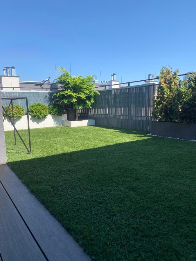 Ekskluzywny Penthouse Z Ogrodem W Centrum Lodzi 외부 사진