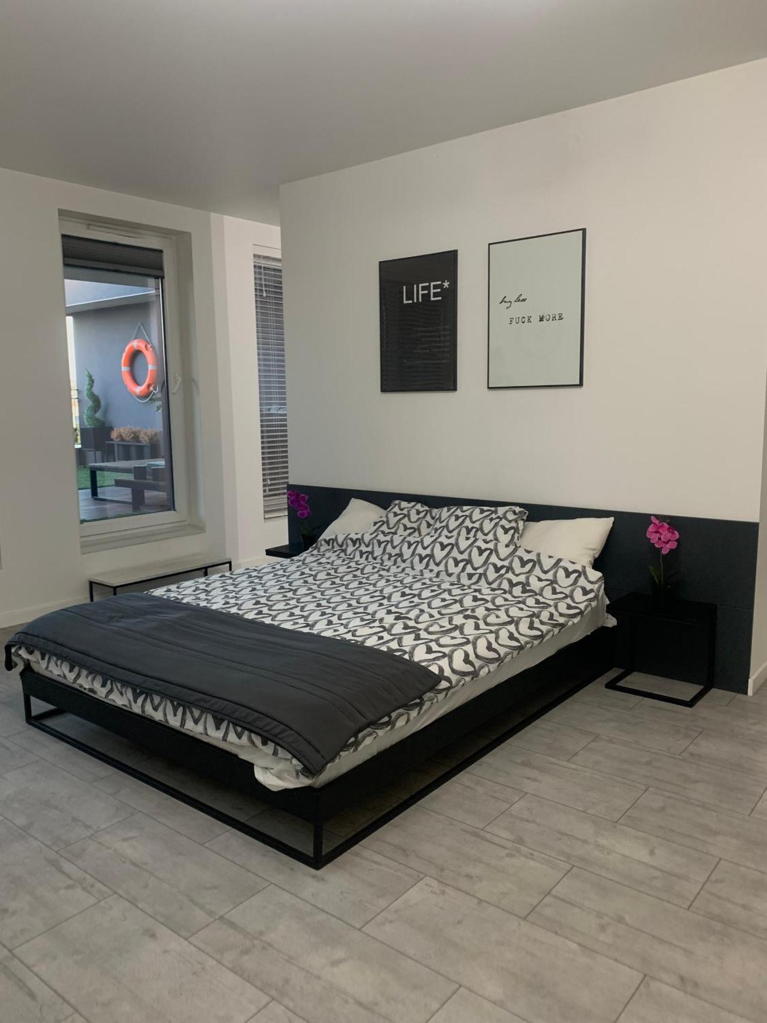 Ekskluzywny Penthouse Z Ogrodem W Centrum Lodzi 외부 사진